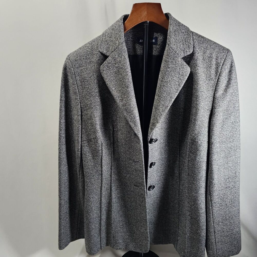 Ann Taylor Women’s Classic Gray Blazer Black Lining Shoulder Pads Size 6